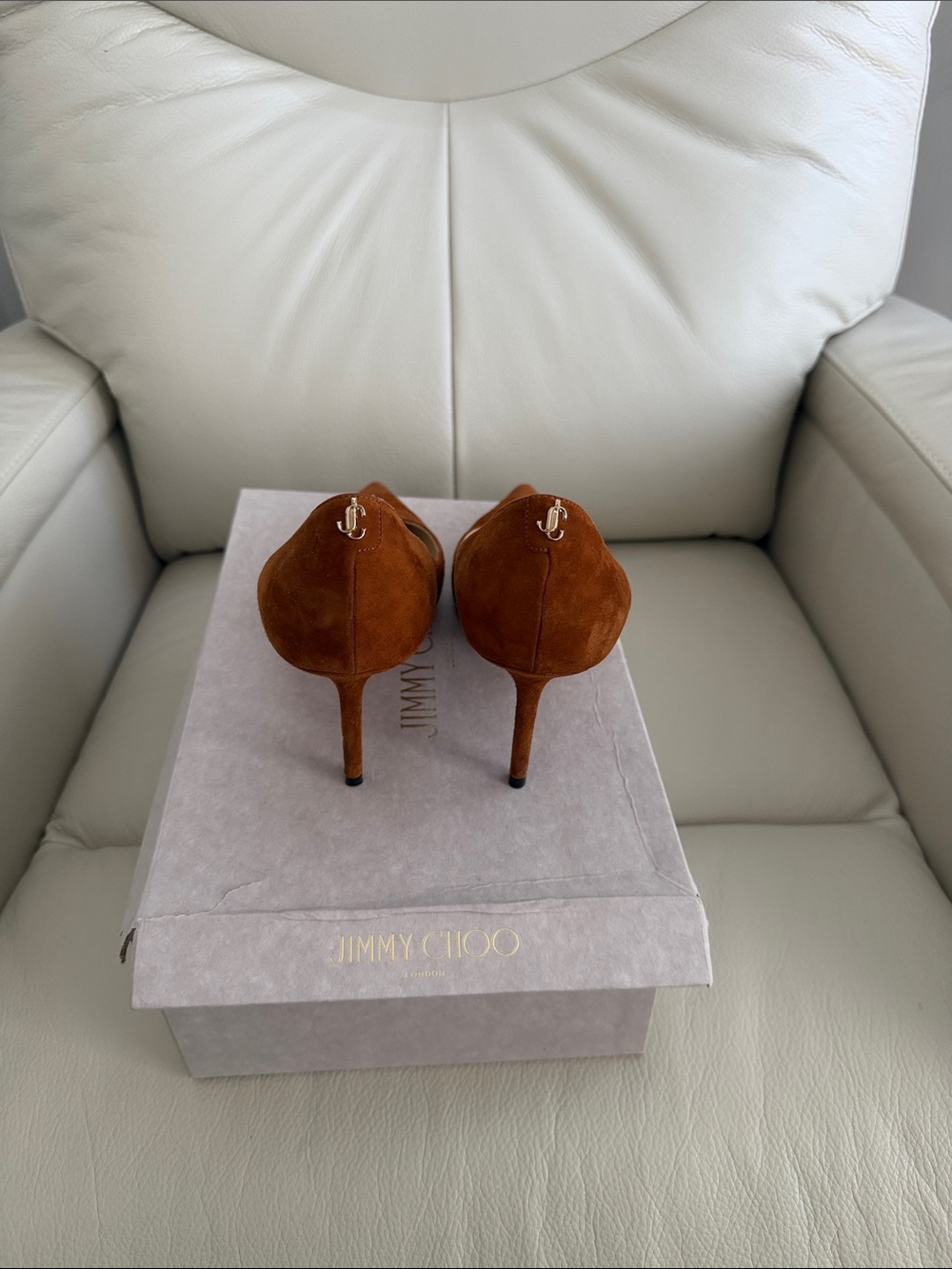 Jimmy Choo Rust Brown Suede Pointed-Toe Pumps - 39.5 - Picture 2 of 6